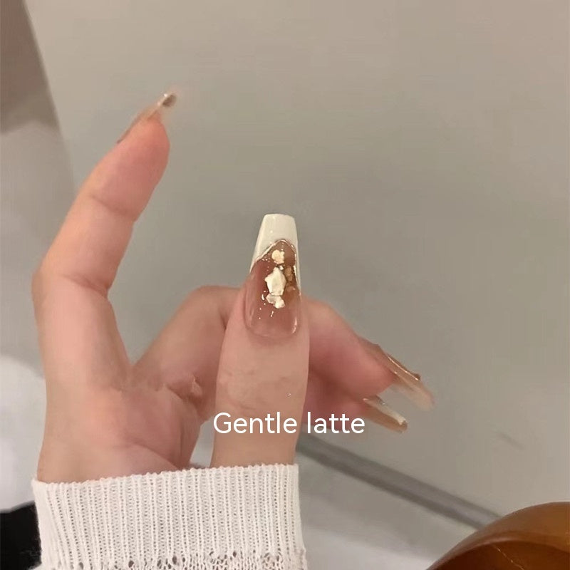 Appuyez sur les ongles