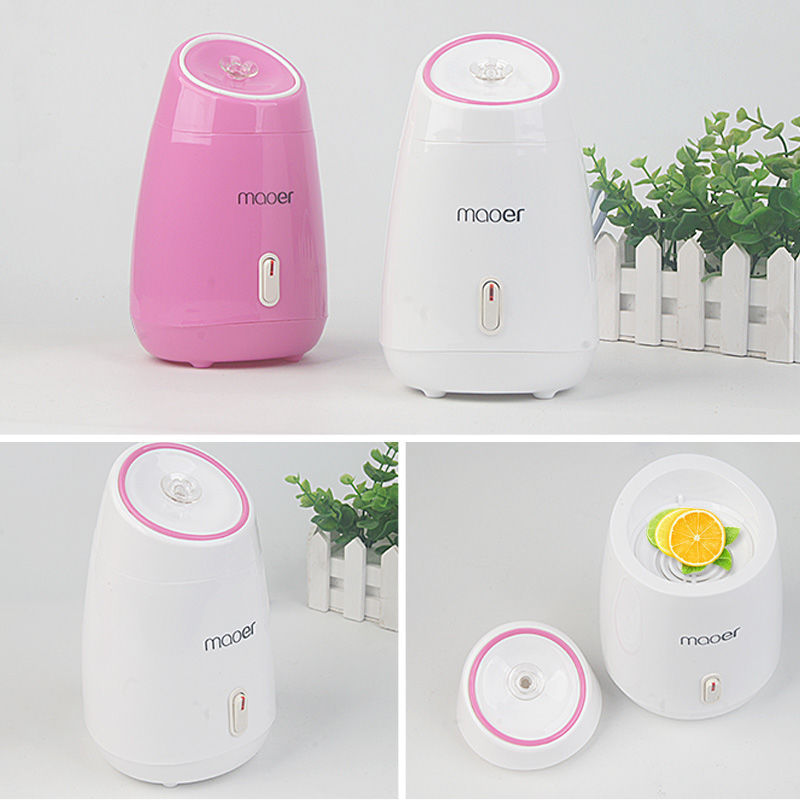 Collage of pink and white humidifiers with 'mooer' branding on a light gray background.